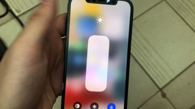 iPhone 12 разбита крышка смотреть онлайн
