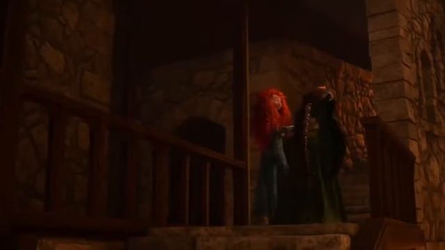 The Queen transforming into a bear (Brave 2012) смотреть онлайн