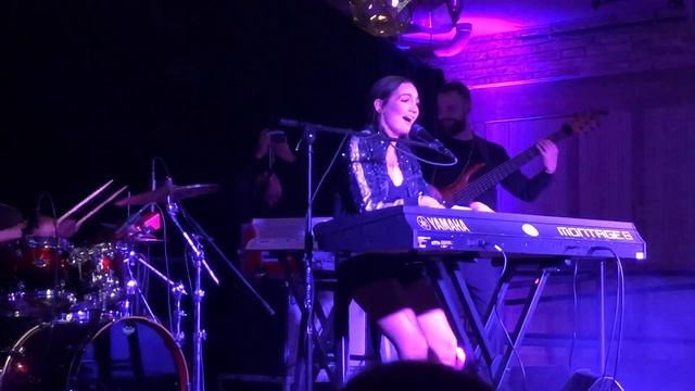 MLE Bear Emily Bear new original jazz ...Weak смотреть онлайн