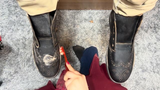 Clean damaged shoes with the cleaning miracle смотреть онлайн