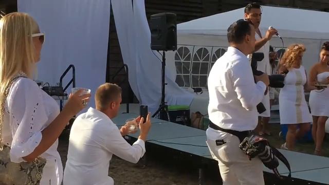 Opera Tenor Jose Iniguez performance at Soirée en Blanc 2016 - Seattle, WA смотреть онлайн