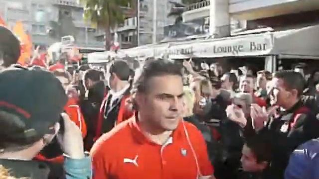 Arrivée des joueurs du RCT Rencontre HCup RCT-MUNSTER смотреть онлайн