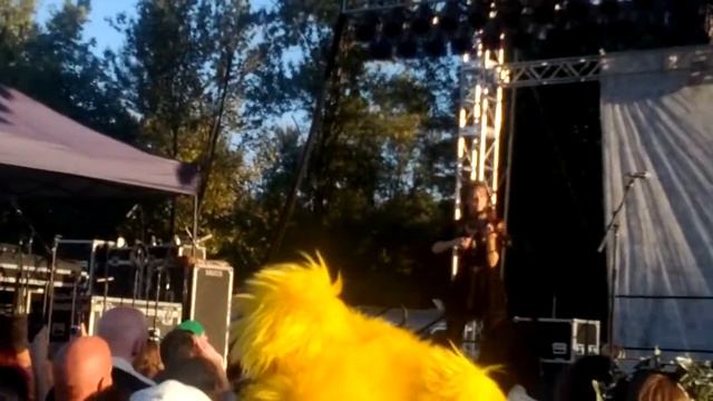 Lindsey Stirling performing Phantom Of The Opera @ FaerieWorlds 7-28-2012 смотреть онлайн