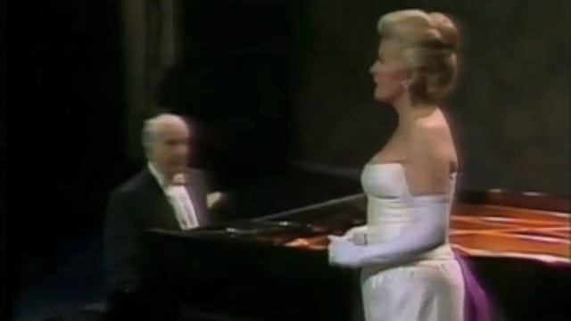 Victor Borge And The Opera Singer