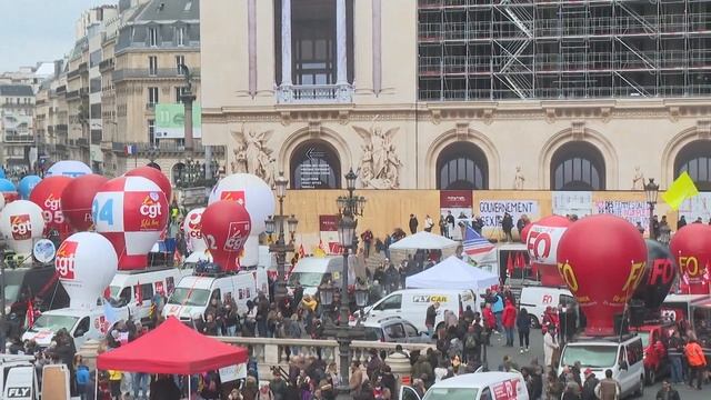 Retraites: Les Manifestants Se Réunissent Place De L'Opéra à Paris | AFP Images