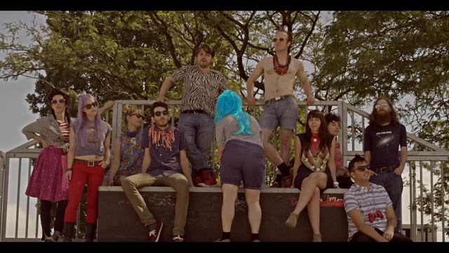 Brave Shores - Never Come Down смотреть онлайн