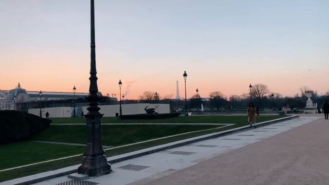 LIVE Paris Explorer- Walking around Palais Royal and Tuileries (January 11, 2022) смотреть онлайн