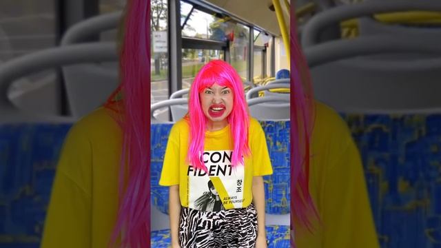 ТИПИЧНАЯ БАБУШКА😂 смотреть онлайн