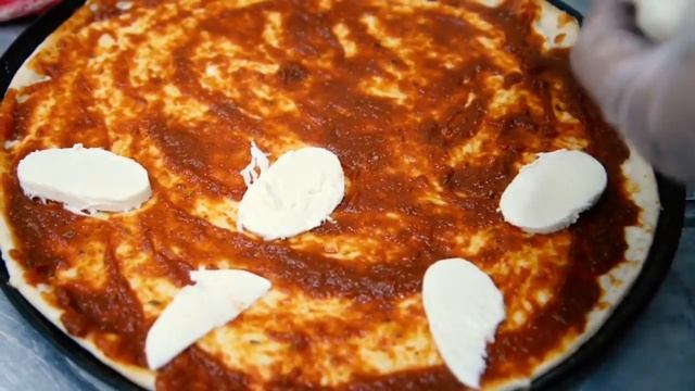 ГОТОВИМ ВКУСНУЮ И СОЧНУЮ ПИЦЦУ смотреть онлайн