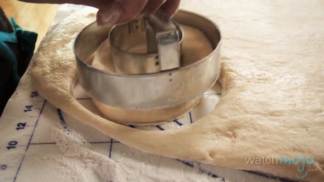 World's Best Glazed Doughnut Recipe смотреть онлайн