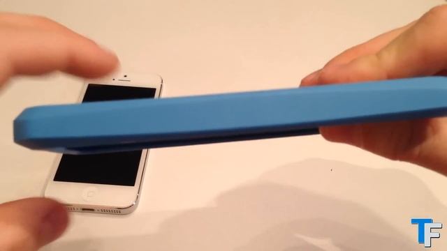 Itskins Atom Sheen Carbon iPhone 5 / S Case Unboxing + Review смотреть онлайн