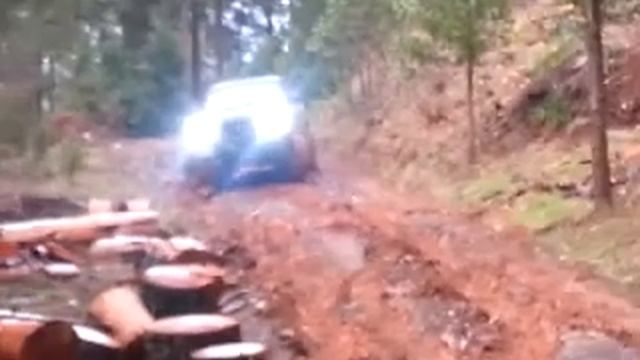 Jose's 80 series Land Cruiser смотреть онлайн
