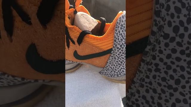 NIKE LEBRON 16 LOW SAFARI ‘ATMOS’ CLOSE UP смотреть онлайн