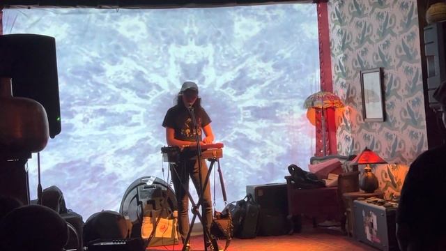 Brave (live) - freckle face смотреть онлайн