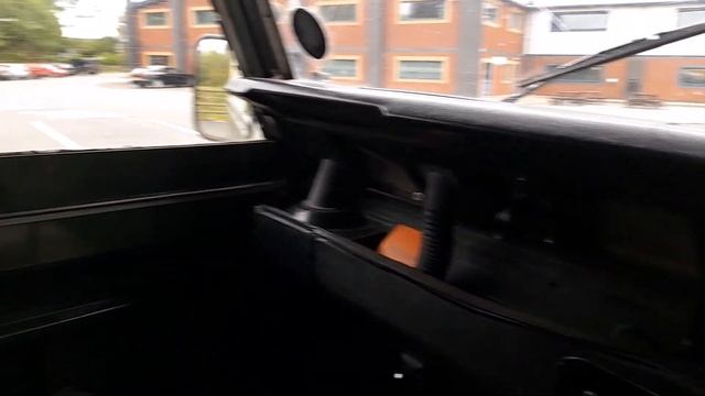 Lot 103 - 1983 Land Rover Series III 88" смотреть онлайн