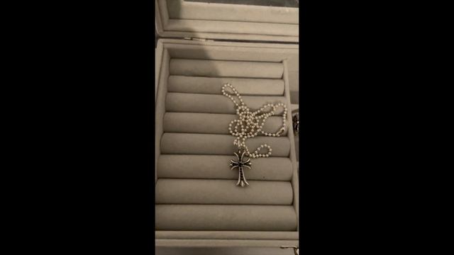 [ CHROME HEARTS ] - Tiny Cross Black Diamond Pendant смотреть онлайн