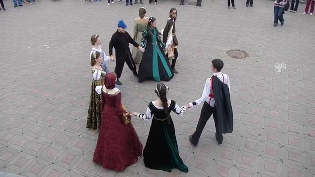 Бранль Шарлотты от клуба исторического танца