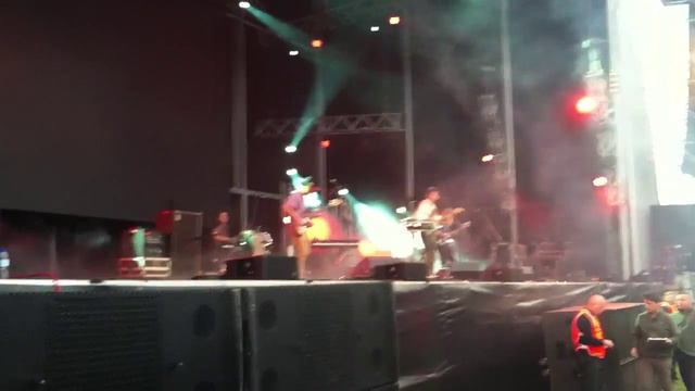 Mac DeMarco - Let Her Go (NOS Primavera Sound 2015) смотреть онлайн