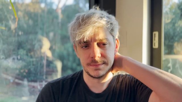 i'm back... and i have something to tell you смотреть онлайн