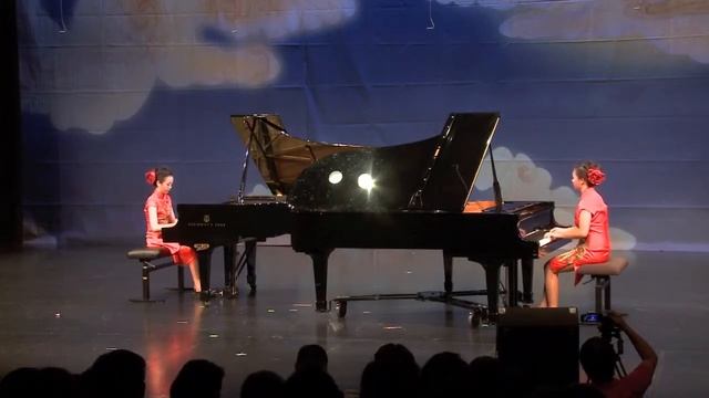 Jie chen & Phoebe Pang Play Duo Beijing opera смотреть онлайн