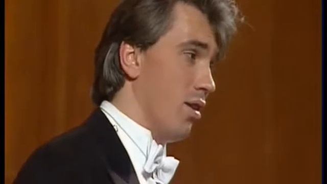 Hvorostovsky in 1990 Fenesta che lucive 2 смотреть онлайн