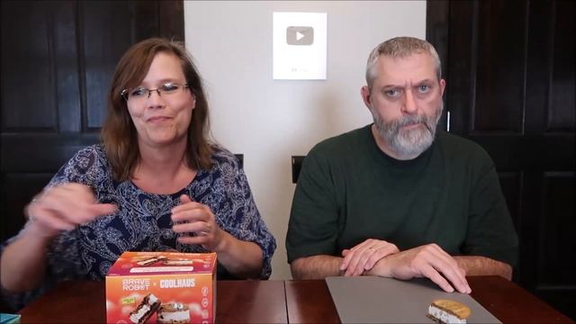 Brave Robot + Coolhaus Ice Cream Sandwich: Chocolate Chip Cookie Dough & Mint Chocolate Chip смотреть онлайн