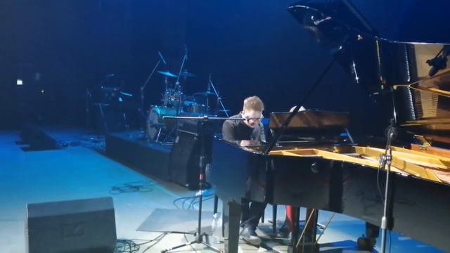 Александр Лисихин и Анна Шмидт - Поем с залом 21.04.2023 смотреть онлайн