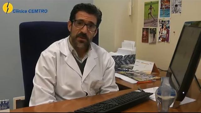 El doctor López Capapé opera al atleta Antonio Reina смотреть онлайн