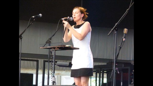 Julie Fowlis- Hug air a' Bhonaid Mhoir смотреть онлайн