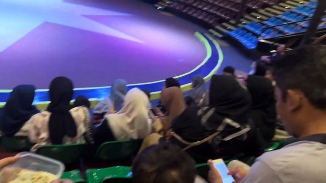 MENGINAP DI TREE HOUSE SAFARI RESORT @puncak || Tips bayar murah masuk ke taman safari || Day 1/2 смотреть онлайн