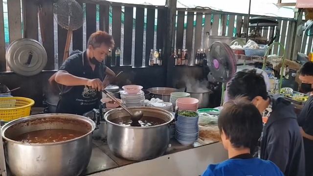 Khao Soi   - блюдо из мишленовского каталога