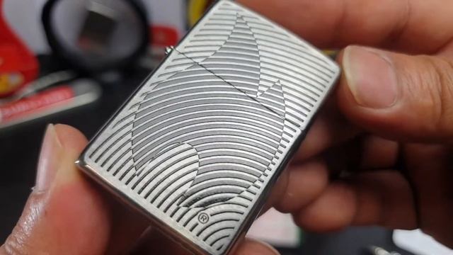 Zippo ILLUSION FLAME Design (29429) | Brushed Chrome Lighter | Zippo Regular | ARCz-197 смотреть онлайн