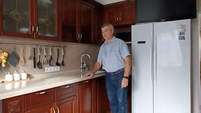 Видеоотзыв о кухне из массива березы 