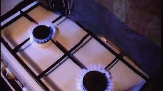 Сушка белья над плитой смотреть онлайн