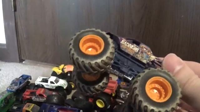 𝘚𝘵𝘳𝘰𝘴 // 114 - hot wheels monster jam 1:64 diecast fb mp haul $75 for 84 // juggernaut steel fleet смотреть онлайн