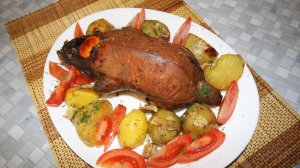 Дикая утка с картошкой в духовке