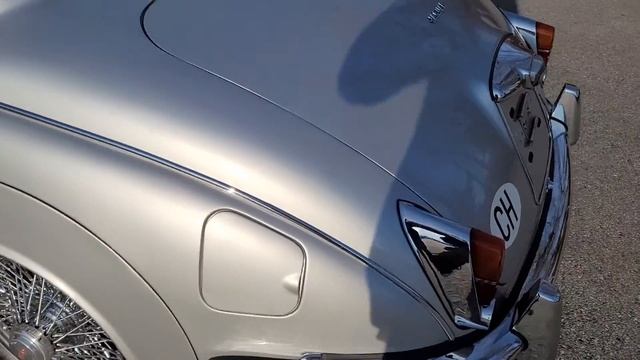 Jaguar MK2 340 Automatic - one of ~80pcs ever produced! смотреть онлайн