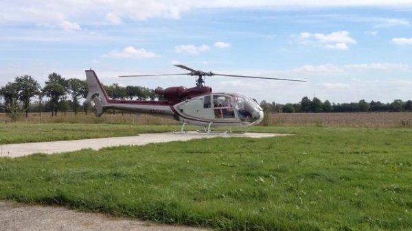 SA341 Gazelle hovering, landing and shutdown