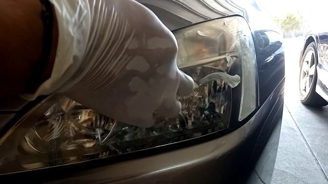 Autosol Metal Polish: Restoring a UV affected Headlight of a Honda Accord. смотреть онлайн