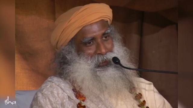 Overcome the Fear of Public Speaking | Sadhguru смотреть онлайн