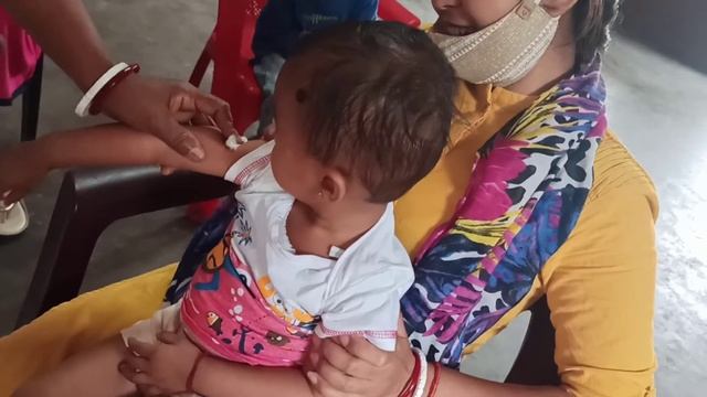 My Brave Baby taking Vaccine.. At a tym 3 Vaccination n my brave baby's reaction смотреть онлайн
