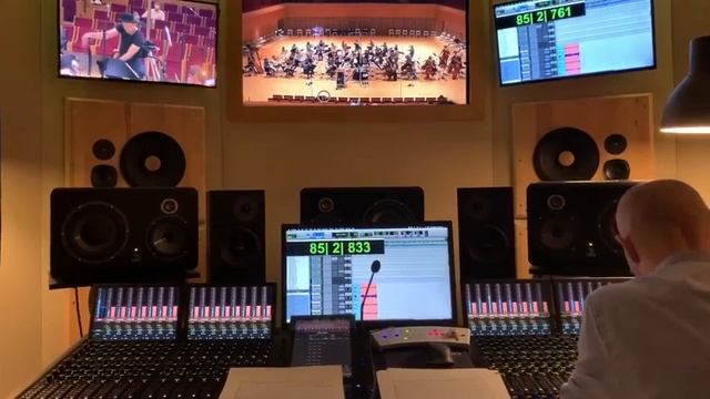 Димаш / Dimash - Love is not Over Yet (Over Here) /Work in the Studio / Paris - 05.09.2020 | 迪玛希 смотреть онлайн