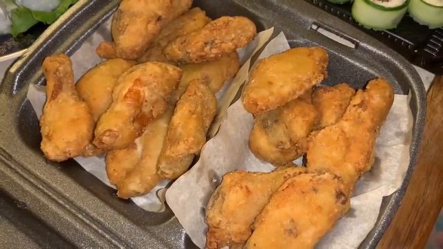 Сегодня устроили себе вкусный вечер и заказали суши. смотреть онлайн