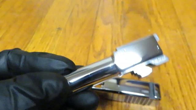 Glock Slide and Barrel Mirror Polished. Mirror Polishing done correctly! смотреть онлайн