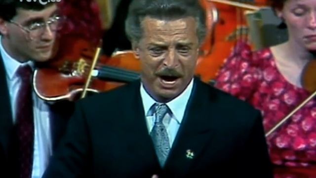 Fragmento de un concierto de el Maestro Kraus en el Real Madrid смотреть онлайн