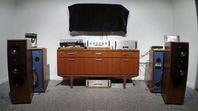 KEF 104/2 Speakers Demo w/ Audio Research D115 & SP10, China Girl - David Bowie смотреть онлайн