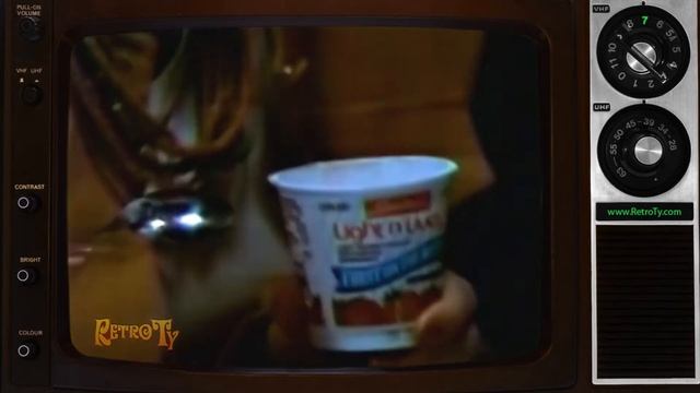 1990 - Light n'Lively Yogurt - Soap Opera at the Office смотреть онлайн
