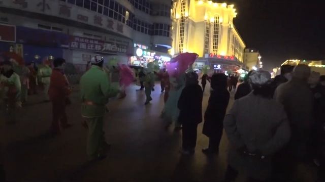 #КИТАЙ #ХЭЙХЭ #ШОПИНГ#АРБАТ, ПЕШЕХОДНАЯ, ТОРГОВАЯ УЛИЦА ВЕЧЕРОМ