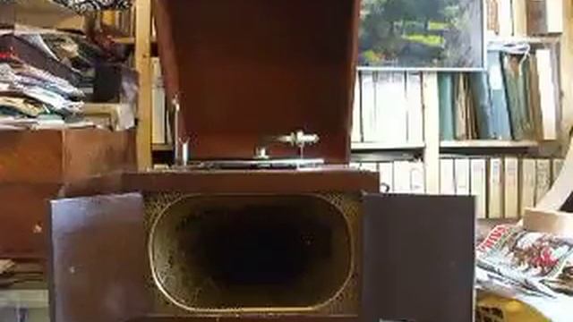 Gems from "The Chocolate Soldier" (O Strauss) Sung by The Light Opera Co HMV C 519 смотреть онлайн