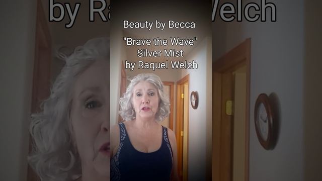 Review of Raquel Welch Brave the Wave wig in Silver Mist смотреть онлайн